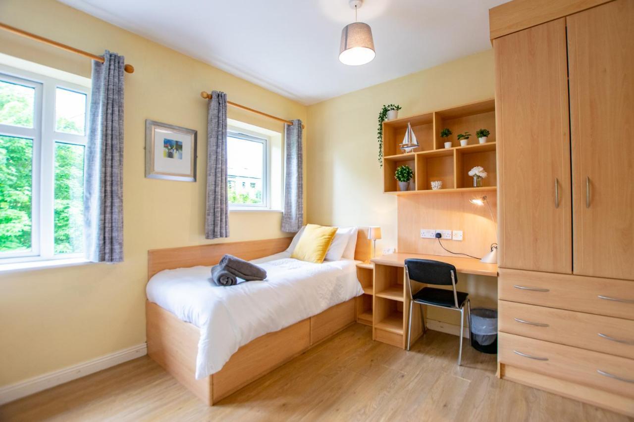 126 - Gort Na Coiribe 4 Bedroom Duplex, By Shortstays Galway Eksteriør billede