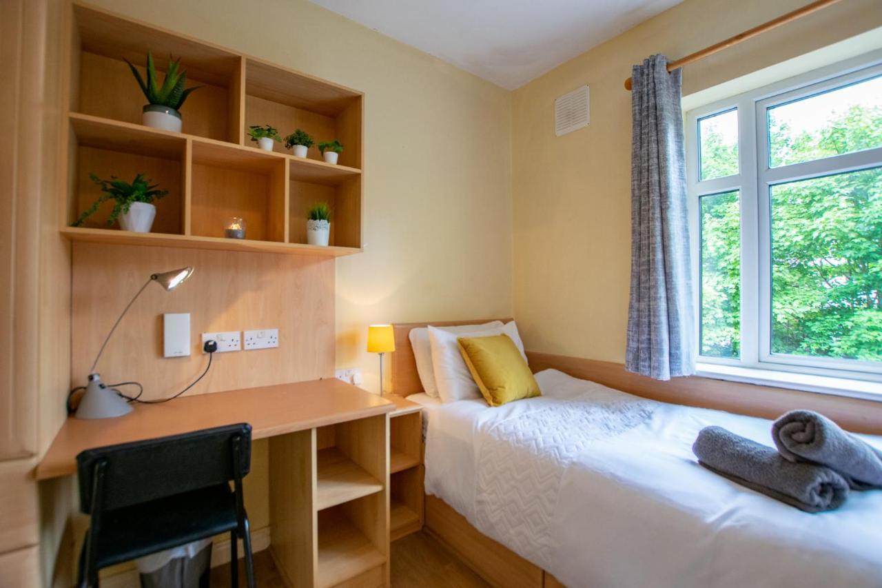 126 - Gort Na Coiribe 4 Bedroom Duplex, By Shortstays Galway Eksteriør billede
