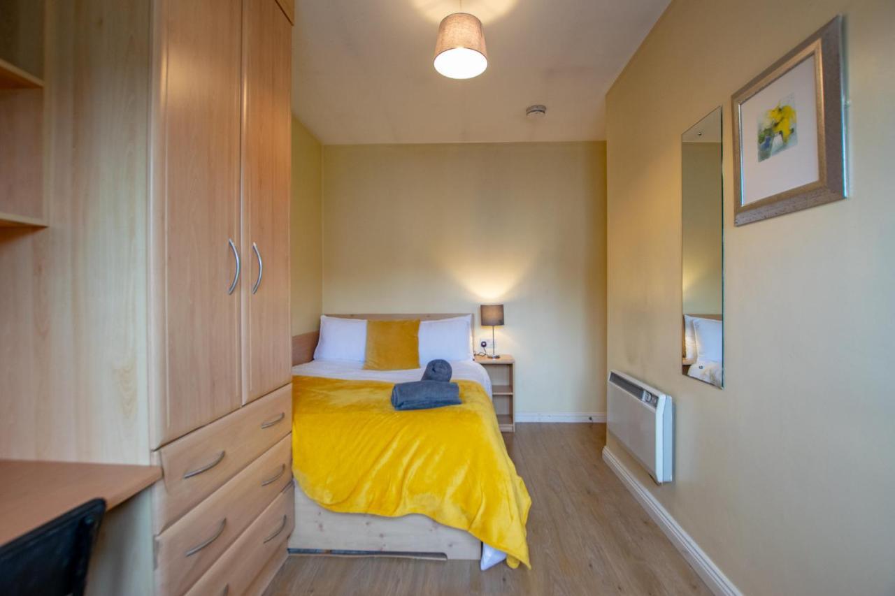 126 - Gort Na Coiribe 4 Bedroom Duplex, By Shortstays Galway Eksteriør billede